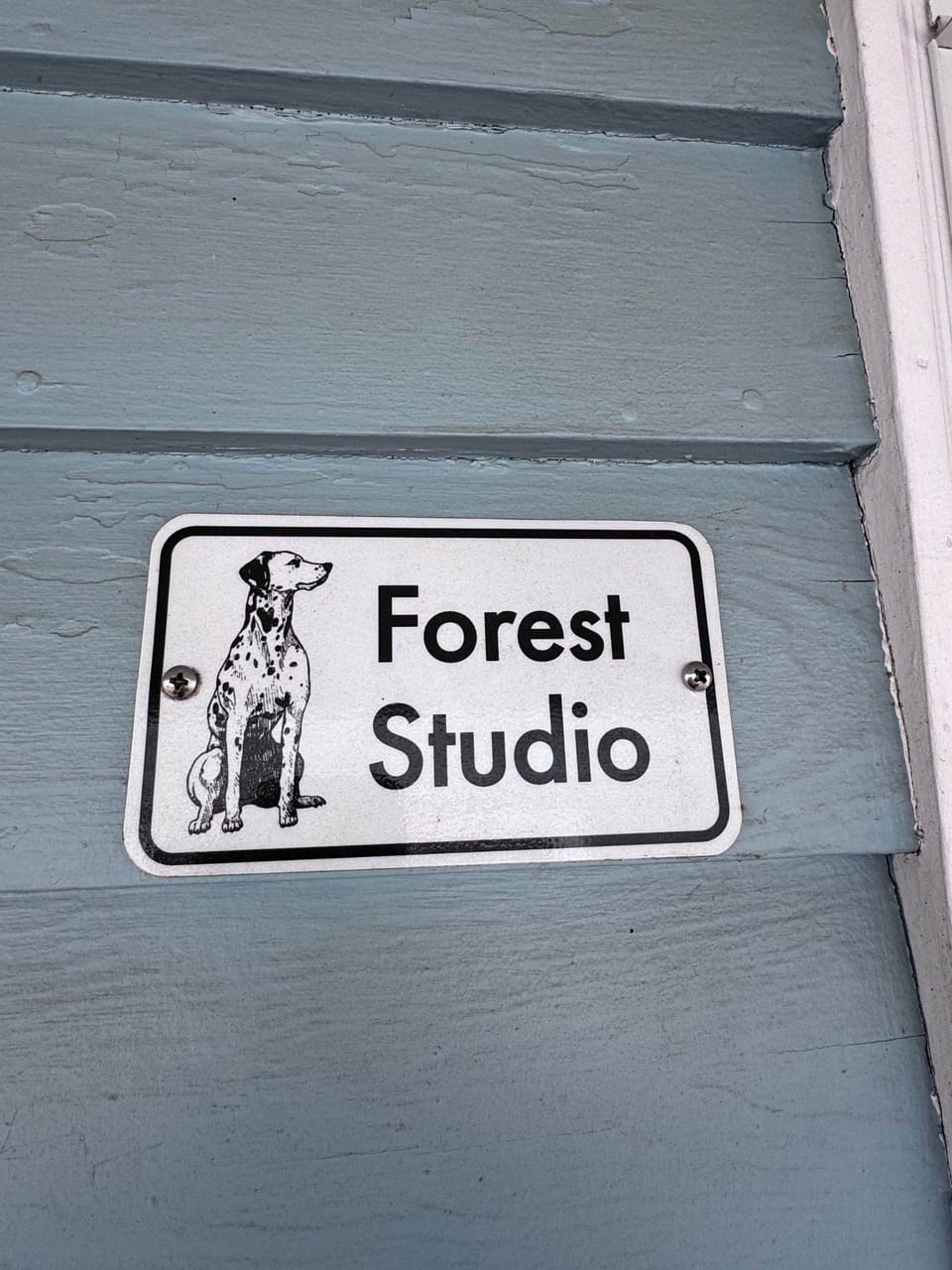 Sign showing the Forest Studio: our studios are pet friendly.