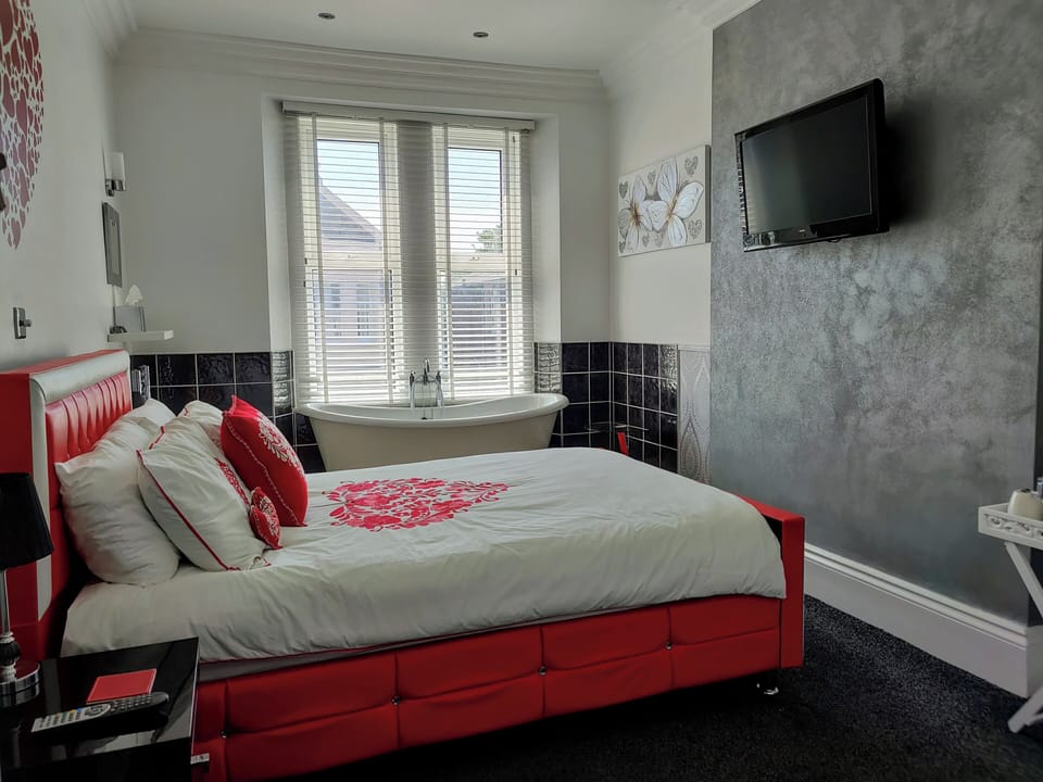 Superior Double Room | Iron/ironing board, free WiFi, wheelchair access