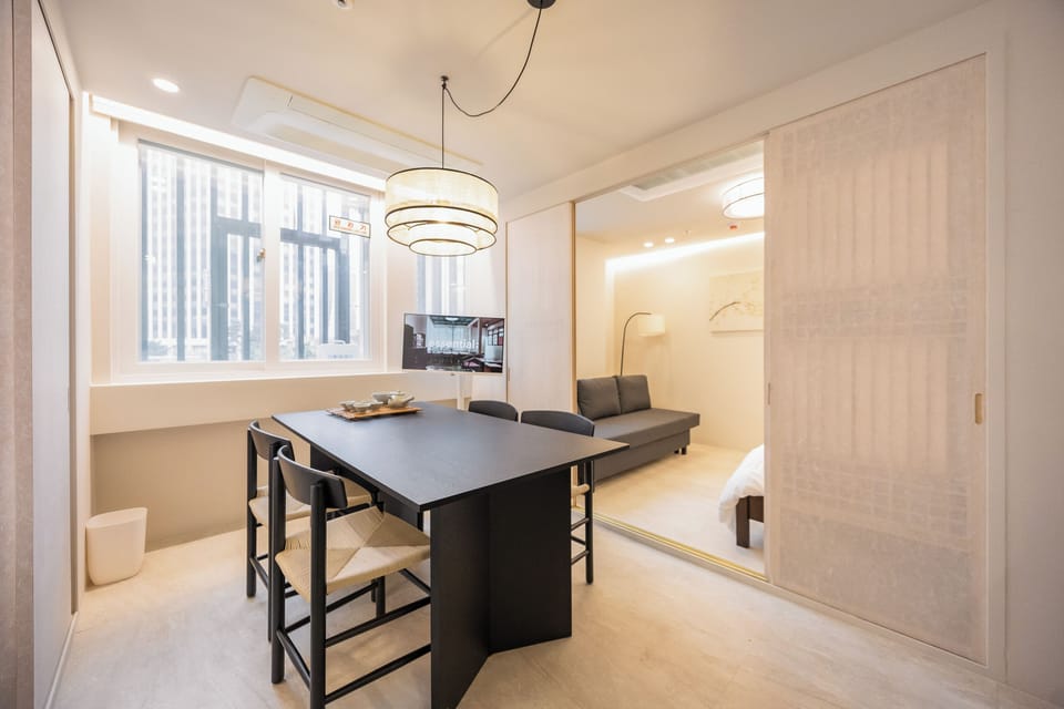 Family House, City View | In-room safe, individually decorated, individually furnished