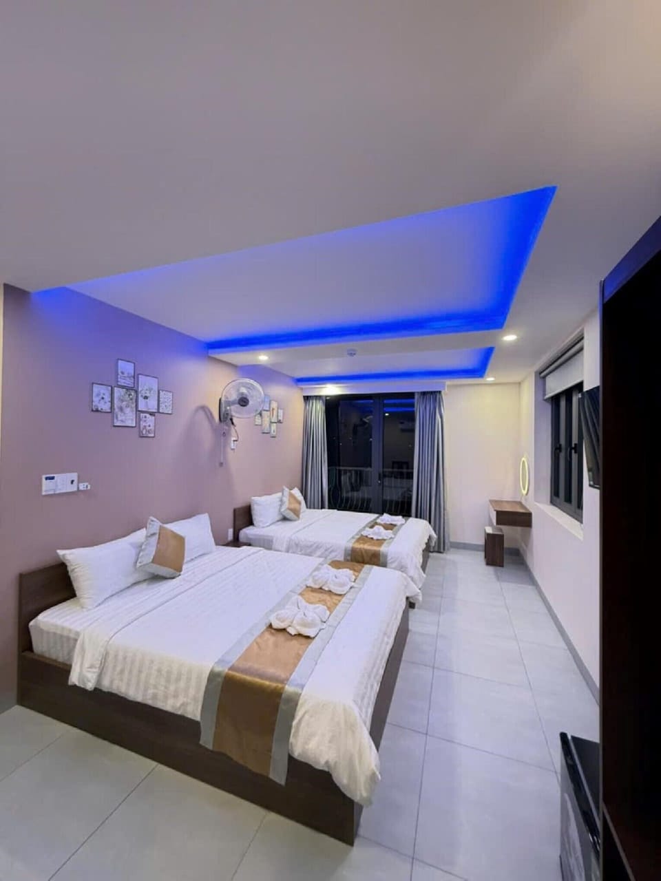 Quadruple Room, Balcony | Desk, free WiFi, bed sheets