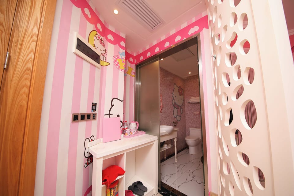 Signature Double Room | Bathroom | Shower, hair dryer, slippers, towels