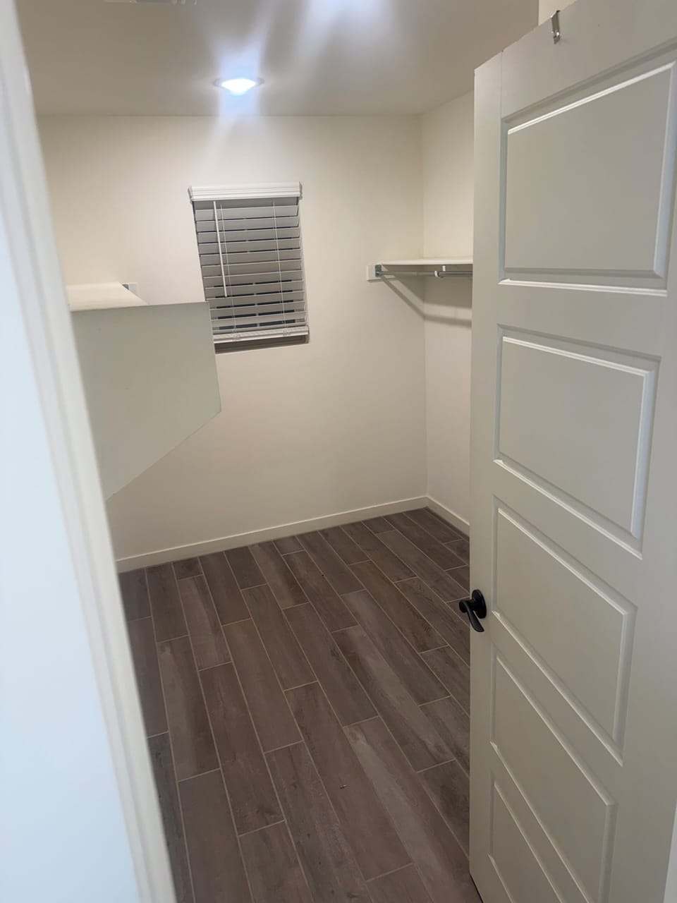 Walking closet 2