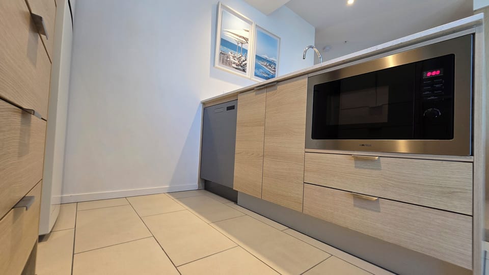 Micro wave and dishwasher
