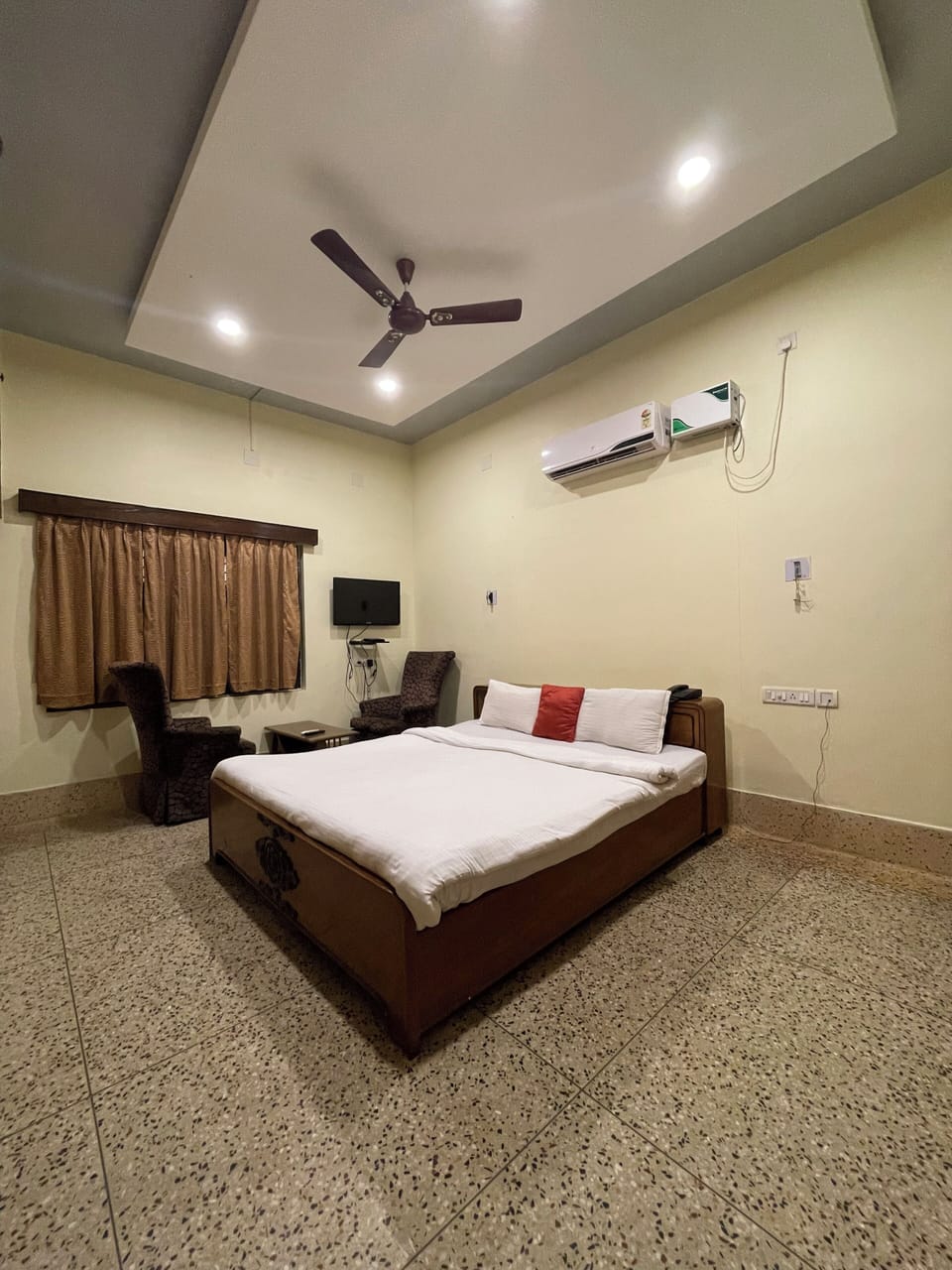 Deluxe Room | Desk, WiFi (free)