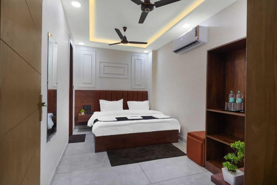 Standard Room | Iron/ironing board, free WiFi