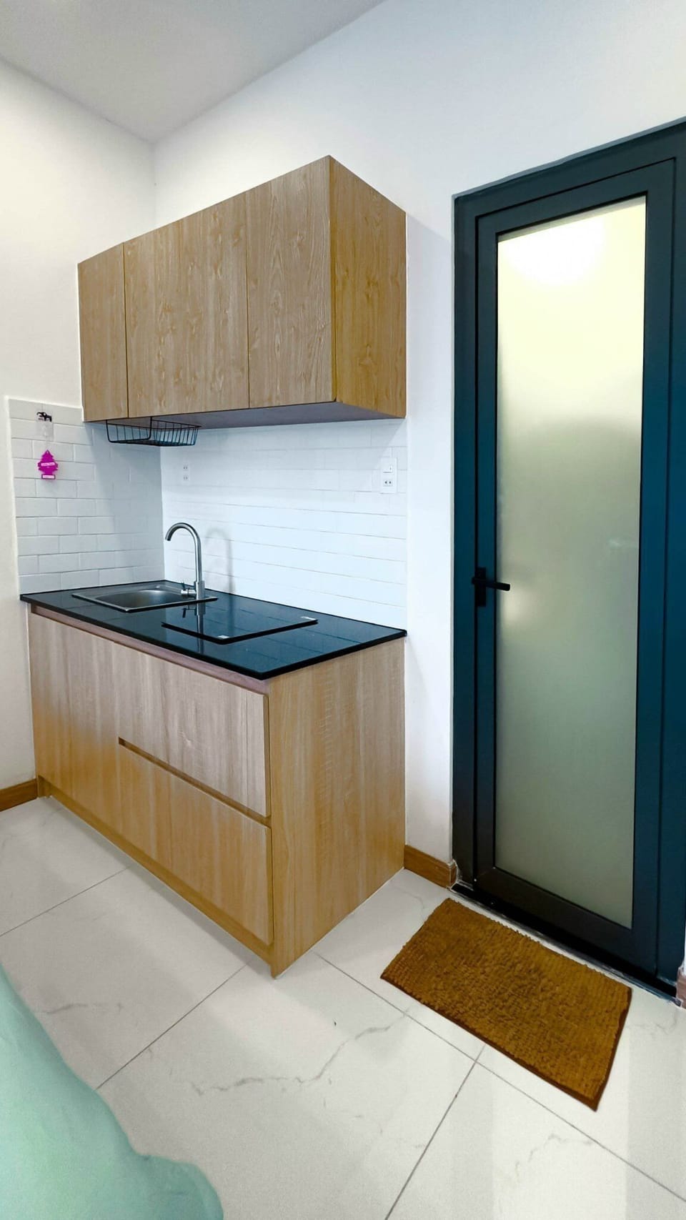 Deluxe Double Room, Balcony | Private kitchenette | Fridge, stovetop