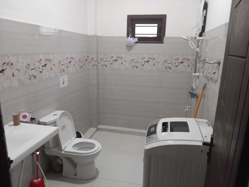 Family Apartment, Garden View | Bathroom