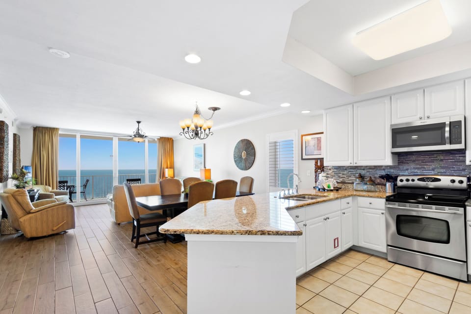Signature Condo, 3 Bedrooms, Balcony, Beach View | Private kitchen | Fridge, microwave, oven, stovetop