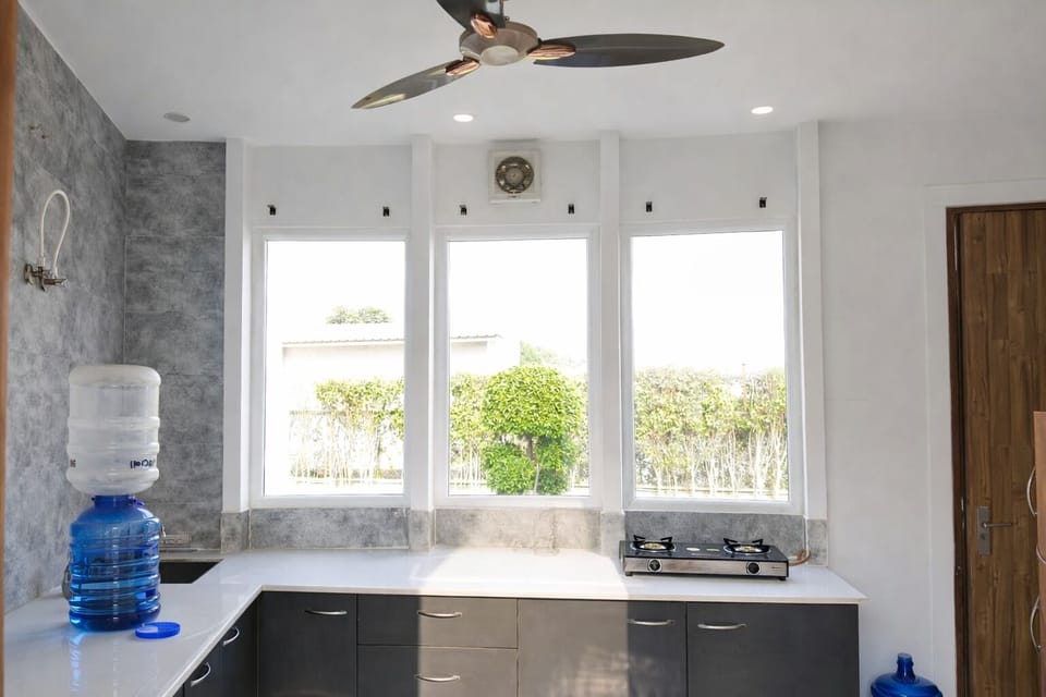 Entire Cottage | Shared kitchen