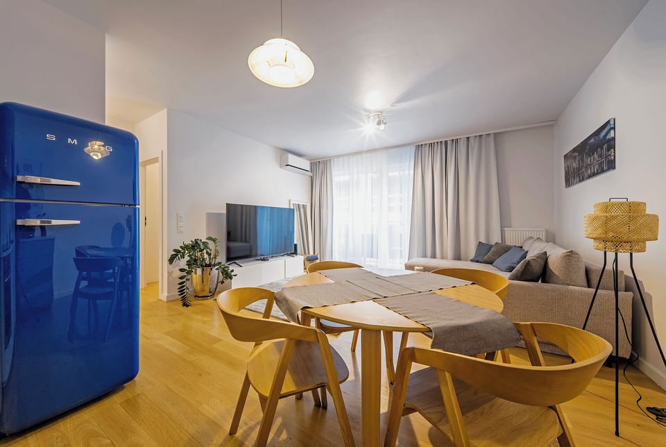 Apartment, Balcony | In-room dining