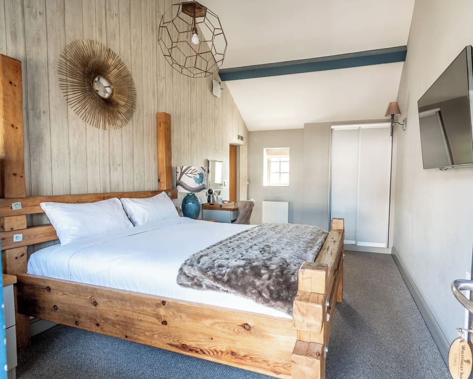 Superior Double Room, Courtyard View | Laptop workspace, iron/ironing board (on request), WiFi (free)