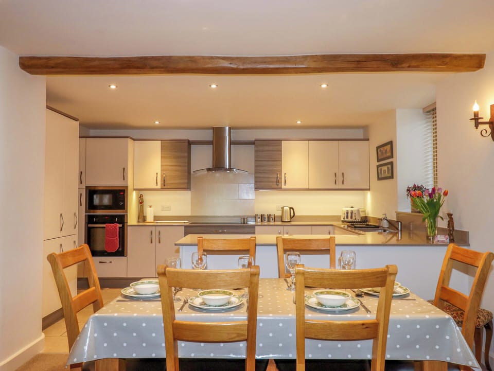 Cottage | Interior