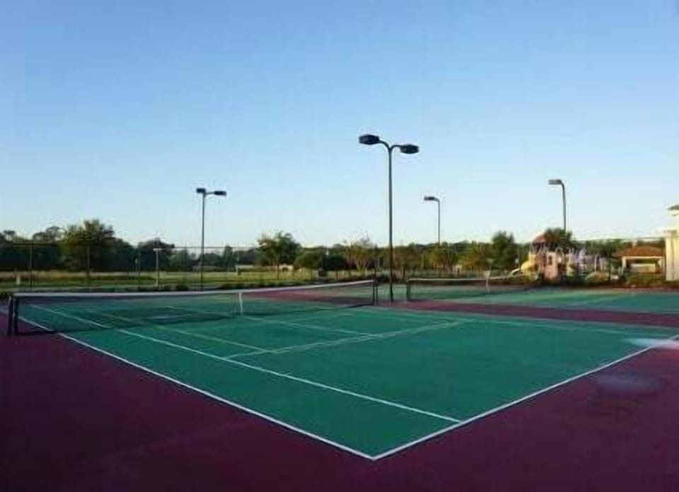 Tennis Racket, Volleyball