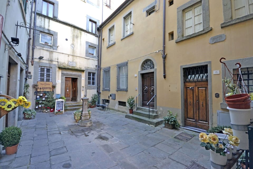 Apartment (3 Bedrooms) | Front of property