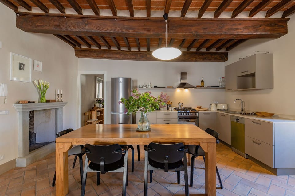 Apartment (1 Bedroom) | In-room dining