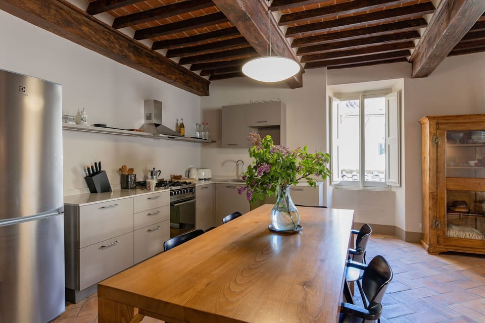 Apartment (1 Bedroom) | In-room dining