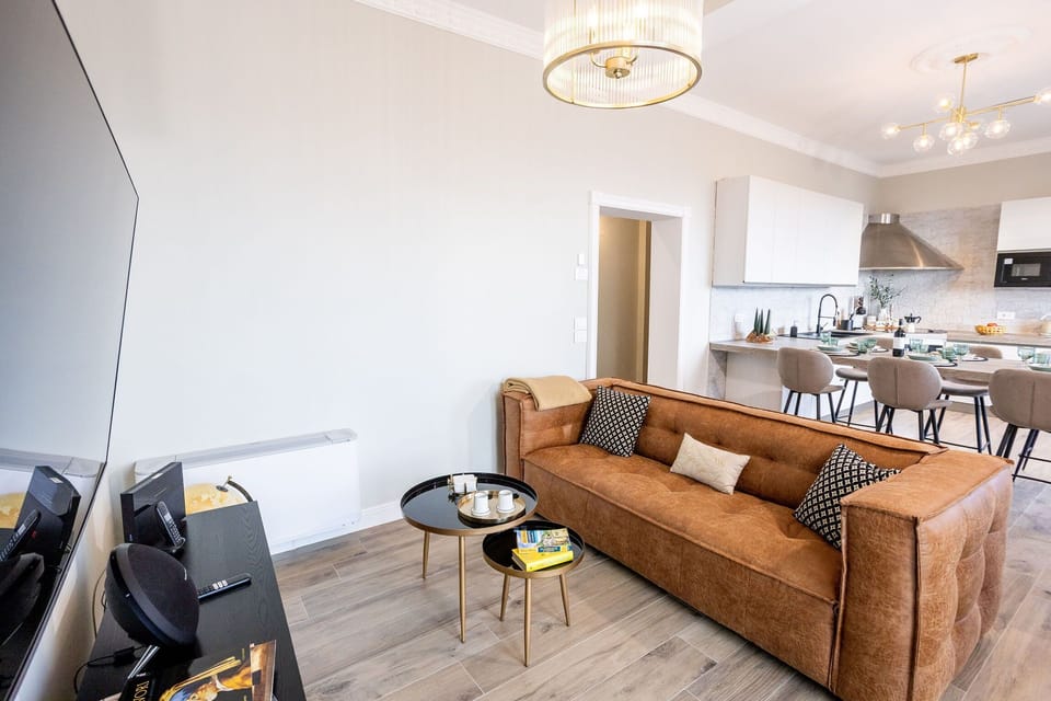 Apartment (3 Bedrooms) | In-room dining