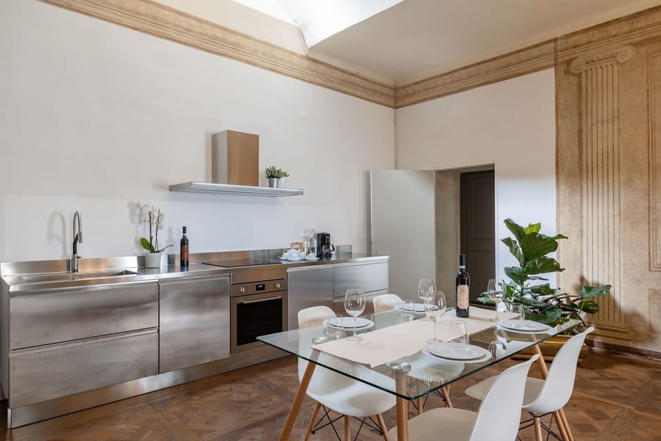 Apartment (2 Bedrooms) | In-room dining