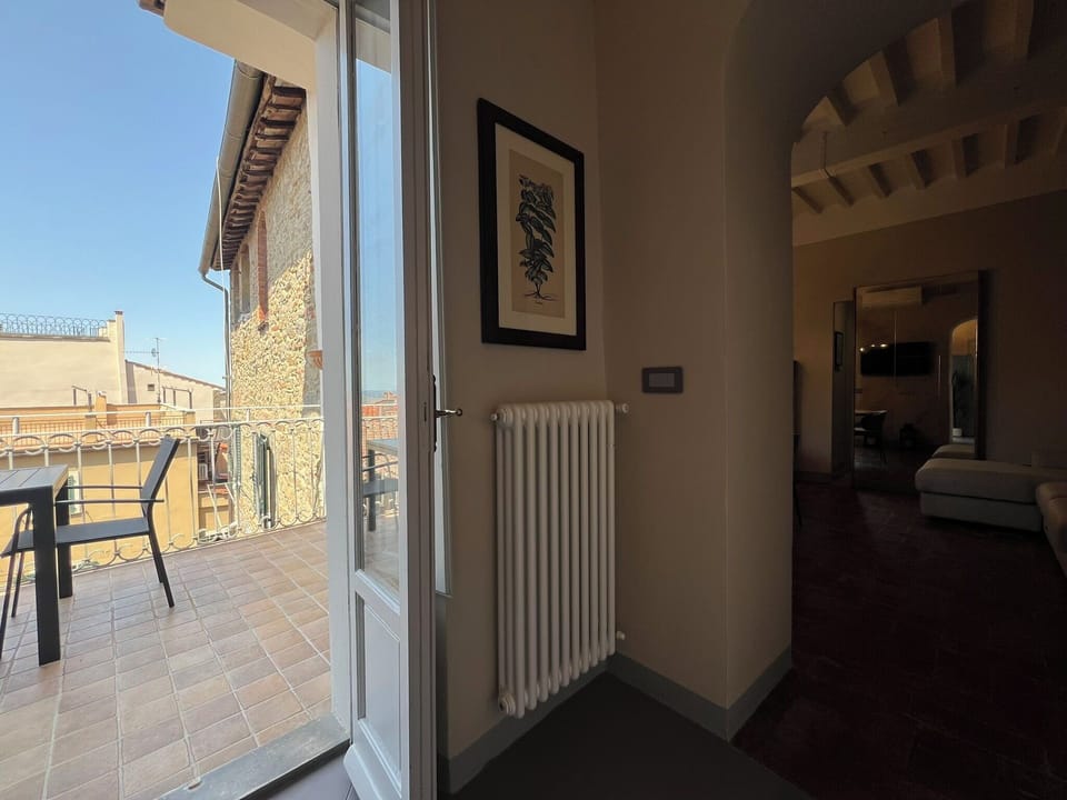 Apartment (2 Bedrooms) | Balcony