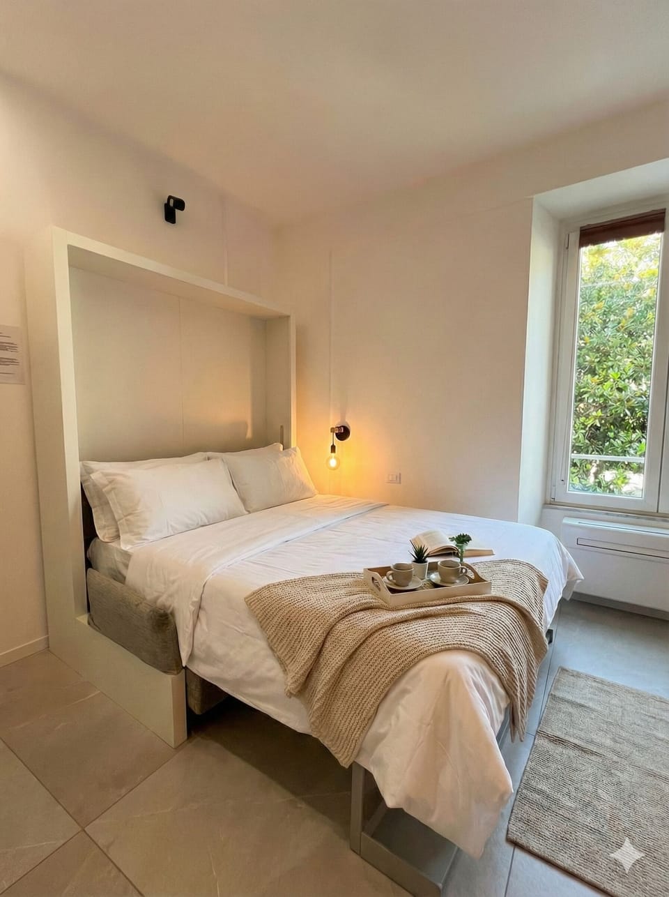 Deluxe Studio, Kitchenette | Individually decorated, individually furnished, soundproofing