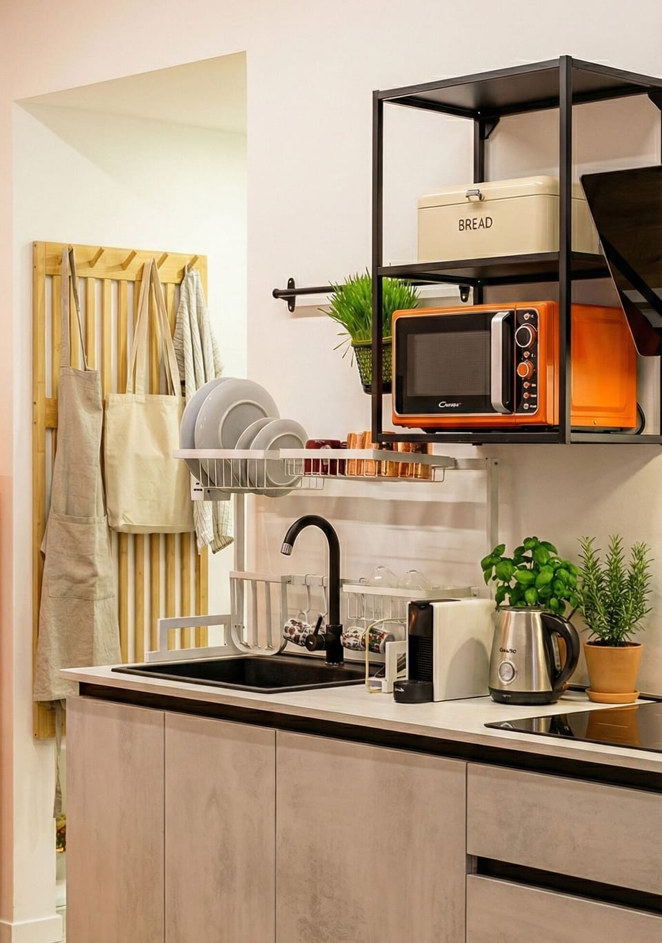 Deluxe Studio, Kitchenette | Private kitchen | Espresso maker, coffee/tea maker, electric kettle