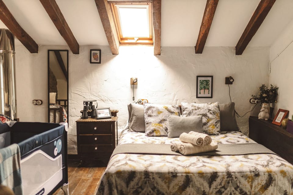 Traditional Cabin, 1 Bedroom | Down comforters, desk, laptop workspace, blackout drapes