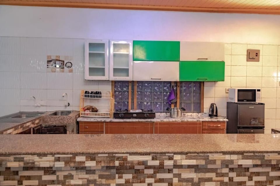 Family Apartment, 2 Bedrooms, Kitchenette | Private kitchen