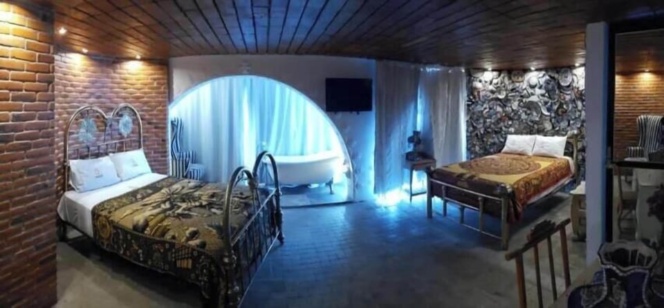 Puebla | WiFi (free), bed sheets