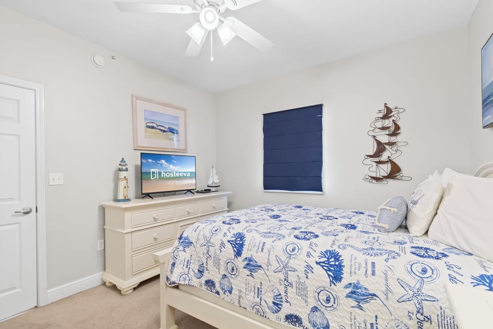 Executive Condo, 3 Bedrooms, Balcony, Beach View | Individually decorated, individually furnished, iron/ironing board