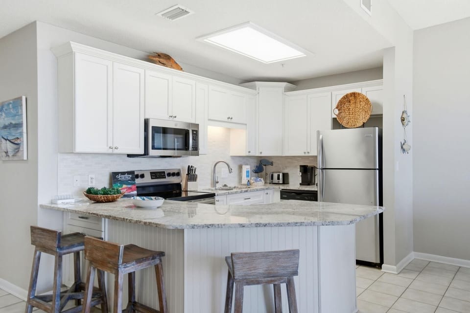 Condo, Multiple Beds (Phoenix 10 114) | Private kitchen