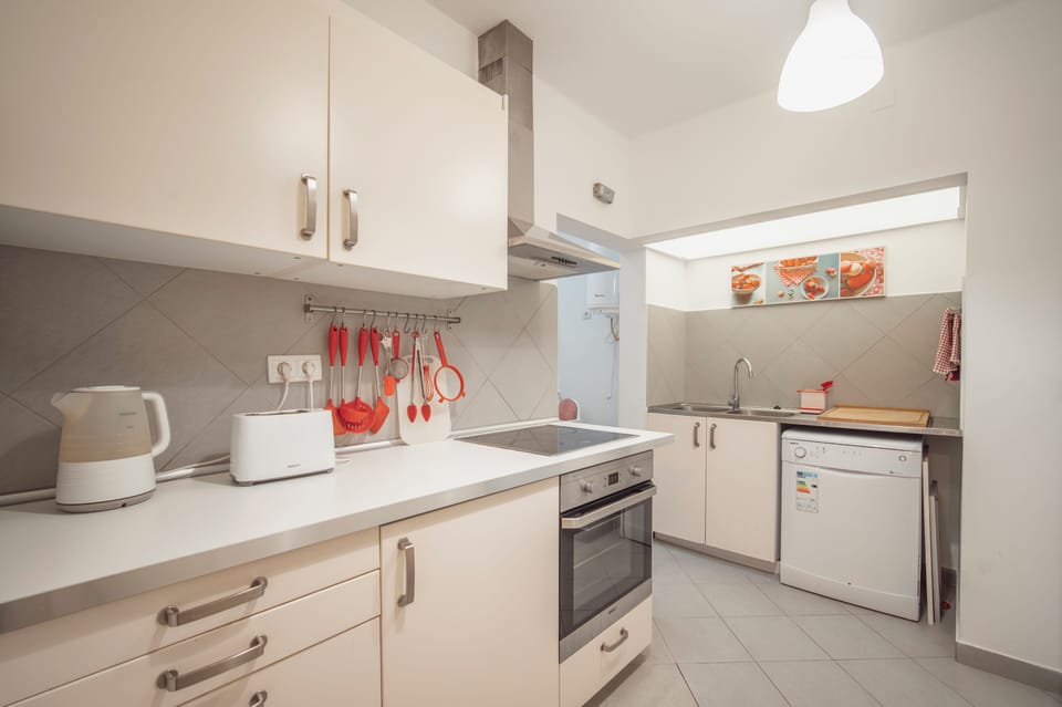 Fully equipped kitchen