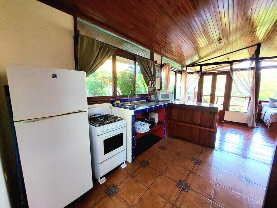 Cabin, 1 Double Bed | Private kitchen | Shared fridge, microwave