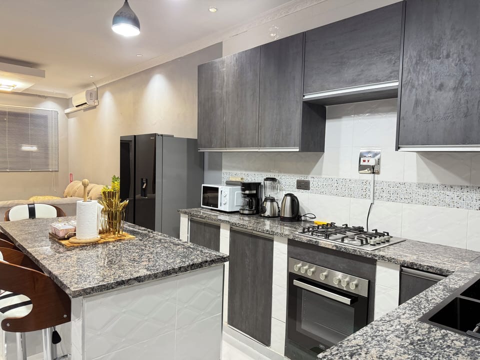 Apartment, 2 Bedrooms, Accessible, Smoking | Interior