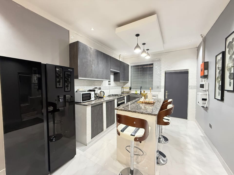 Apartment, 2 Bedrooms, Accessible, Smoking | Interior