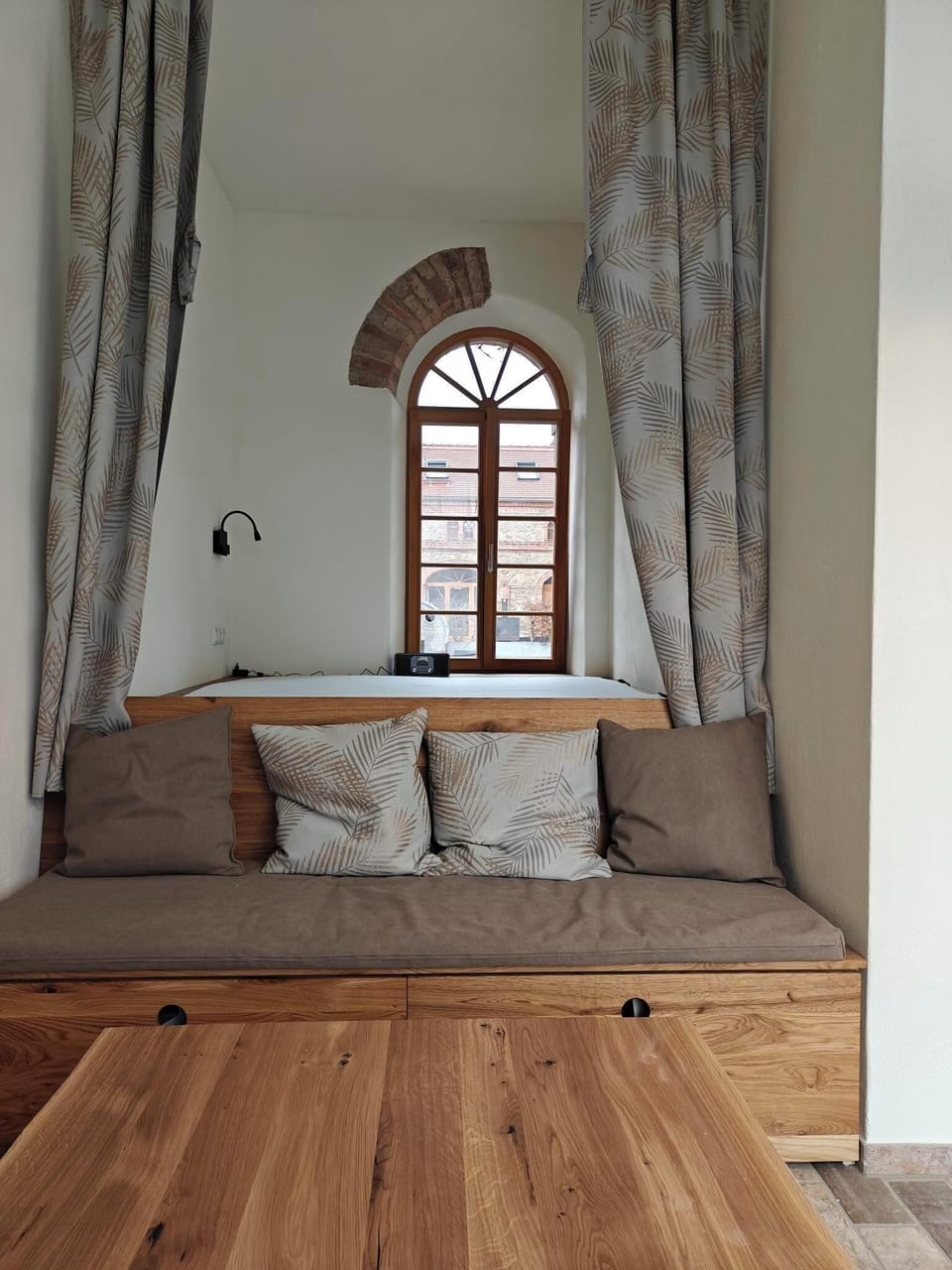 Luxury Studio Suite, Garden View | In-room safe, iron/ironing board, WiFi (free), individually decorated