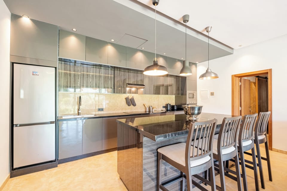 Two-Bedroom Apartment | Private kitchenette
