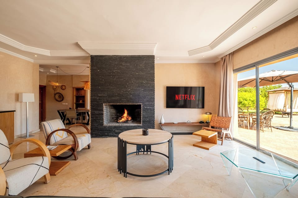 50-inch flat-screen TV with satellite channels, Netflix