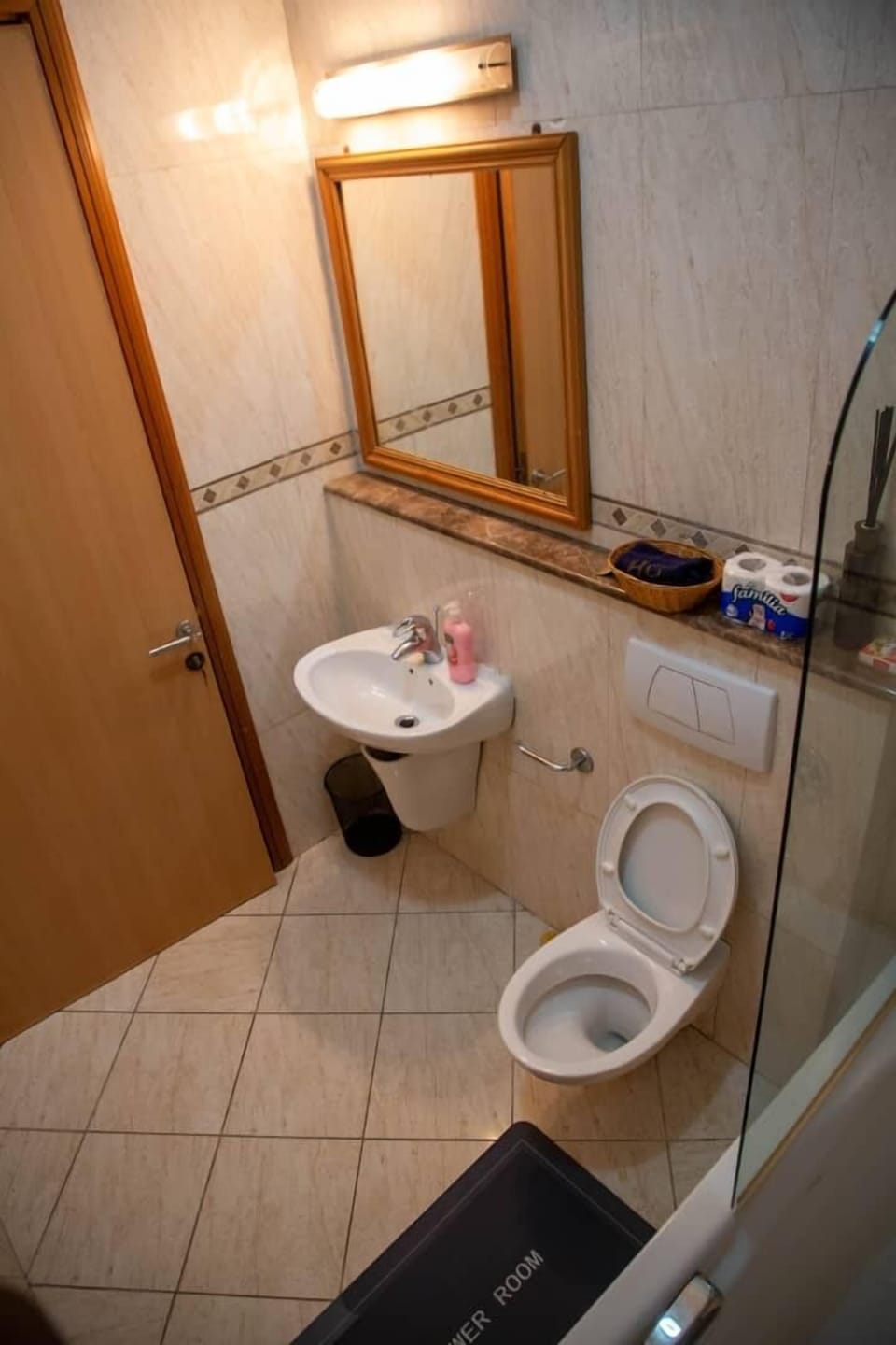 Luxury Apartment, Garden View | Bathroom | Free toiletries, bathrobes, bidet, towels