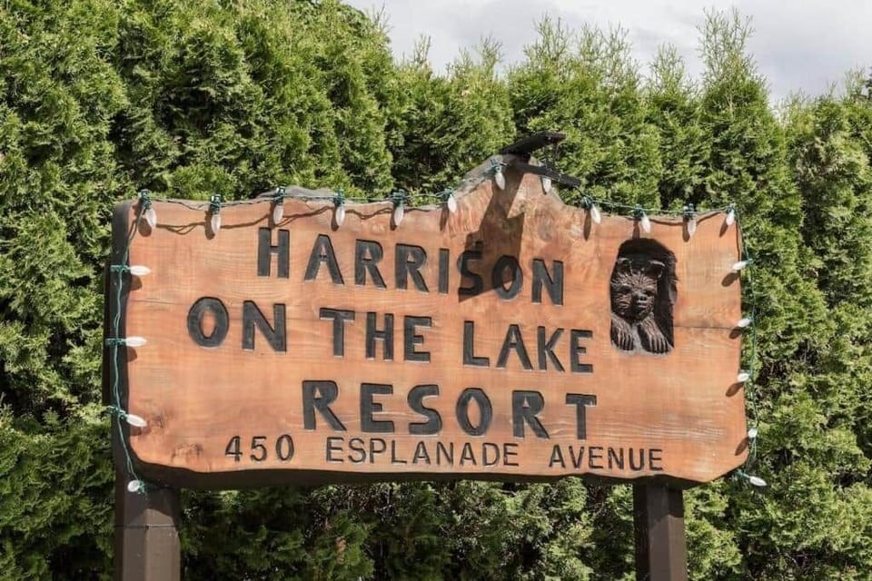 Harrison On The Lake Resort Sign
