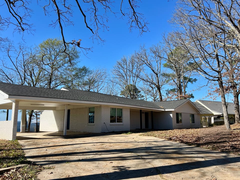 Front view of home