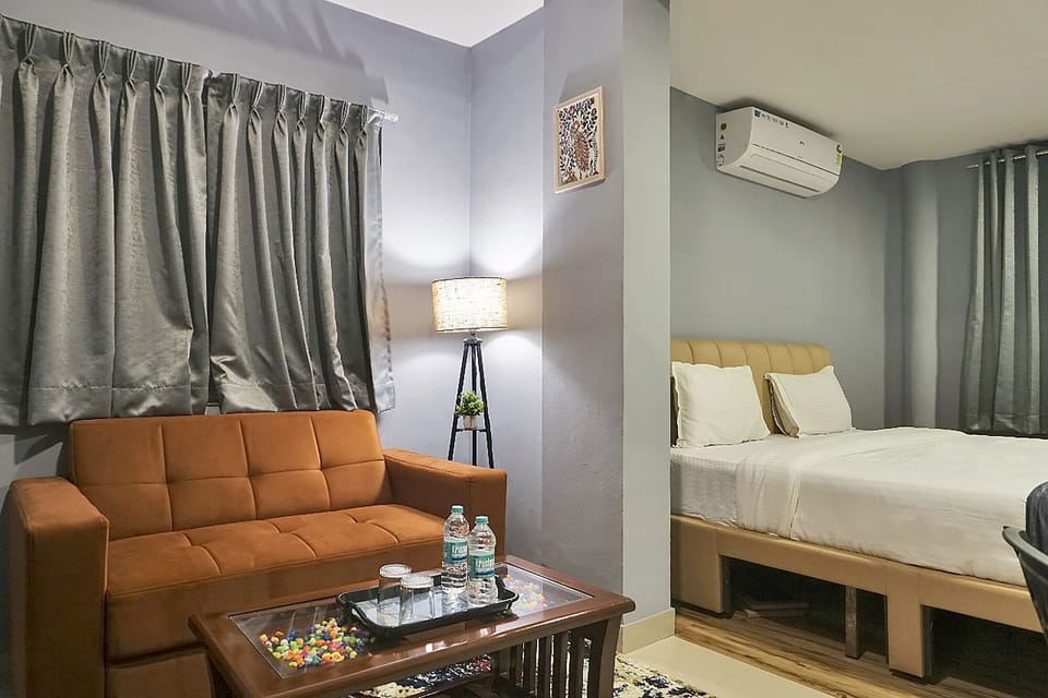 Egyptian cotton sheets, premium bedding, in-room safe, free WiFi