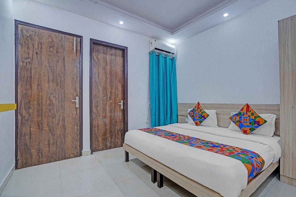Deluxe Room | Egyptian cotton sheets, premium bedding, in-room safe, free WiFi