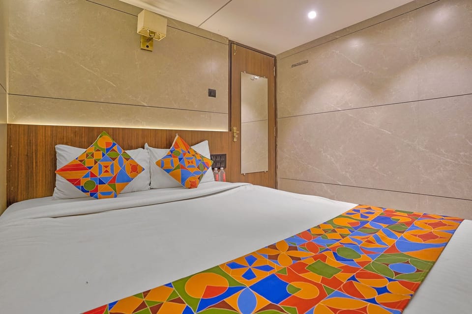 Deluxe Room | Egyptian cotton sheets, premium bedding, in-room safe, free WiFi