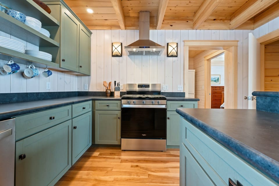Fully equipped kitchen