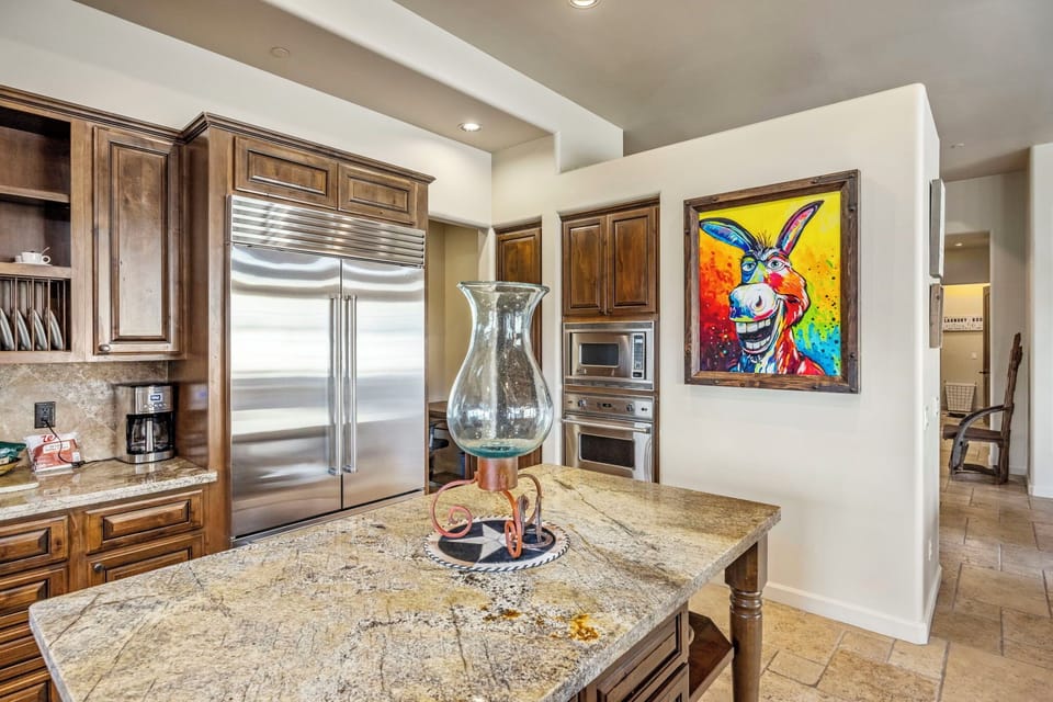 Kitchen island / large fridge