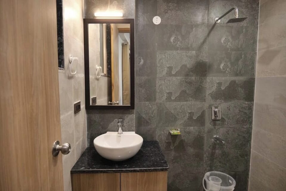 Basic Double Room | Bathroom | Slippers, bidet