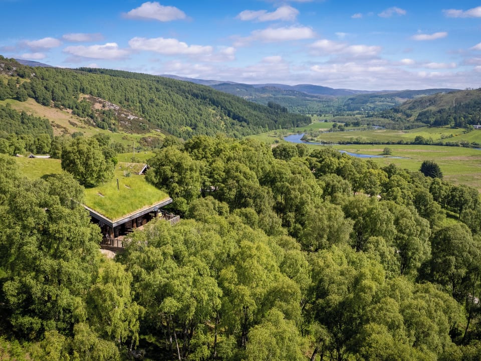 Setting | Cinclus - Eagle Brae, Beauly, near Drumnadrochit