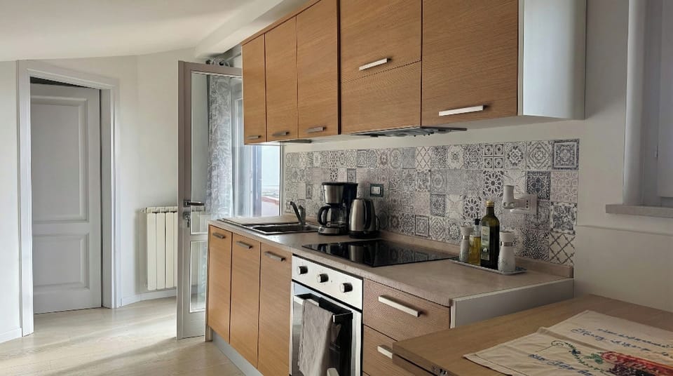 Deluxe Apartment, Valley View | Private kitchen | Fridge, microwave, stovetop, espresso maker