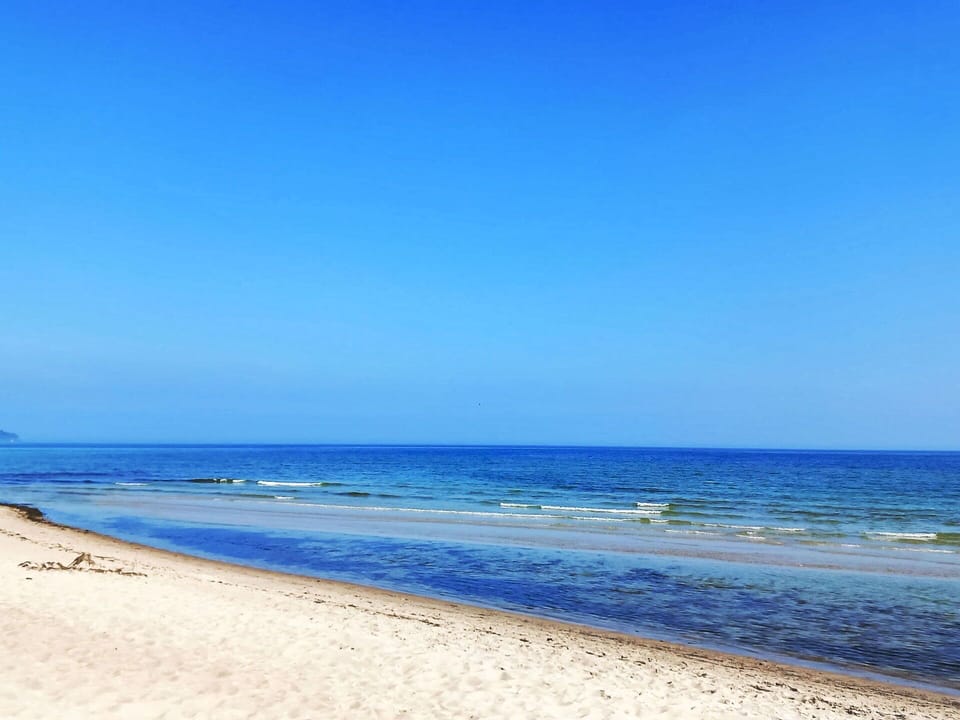 Blue, Water, Water Resources, Beach, Body Of Water, Natural Environment, Horizon, Coast, Sea