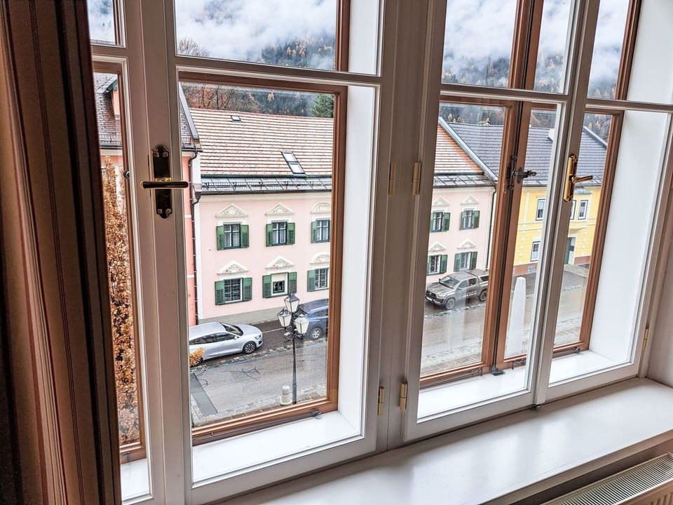 Wood, Glass, Apartment, Sash Window, Molding, Daylighting, Wood Stain, Hardwood, Window Treatment, Aluminium